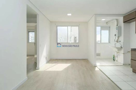 Foto 3 do(a) Apartamento de 2 quartos à venda em Cambuci, São Paulo