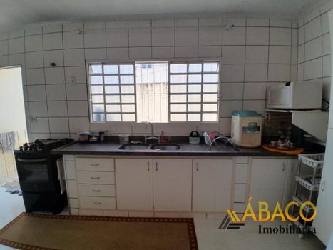 Foto 11 do(a) Casa de 4 quartos à venda em Jardim Hikari, São Carlos