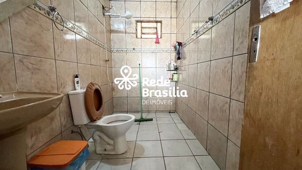 Foto 18 do(a) Casa de 4 quartos à venda em Guará I, Brasília