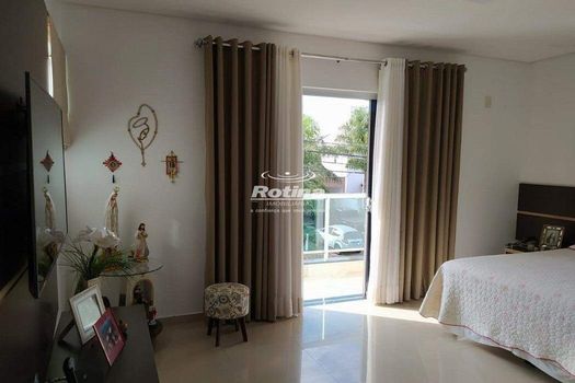 Foto 8 do(a) Casa em Condomínio de 3 quartos à venda em Aclimação, Uberlândia