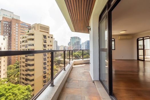 Foto 15 do(a) Apartamento de 4 quartos para alugar em Itaim Bibi, São Paulo