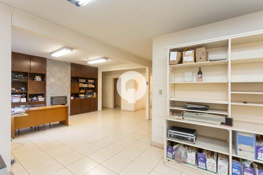 Foto 3 do(a) Sala / Conjunto Comercial false à venda em Água Verde, Curitiba
