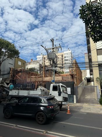 Foto 2 do(a) Loja false para alugar em Auxiliadora, Porto Alegre