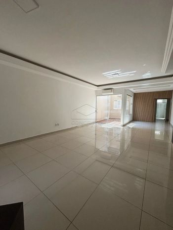 Foto 4 do(a) Casa de 3 quartos à venda em Jardim Paulista, Bauru