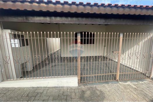 Foto 2 do(a) Casa de 2 quartos à venda em Vila Hortência, Sorocaba
