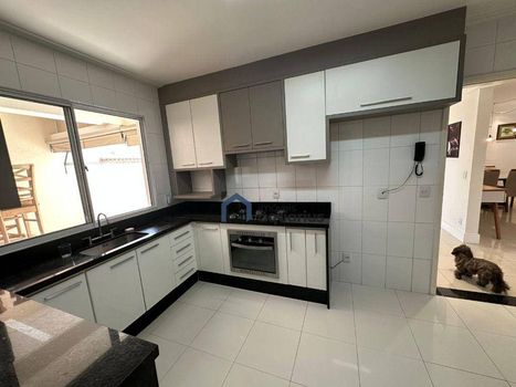 Foto 7 do(a) Casa em Condomínio de 4 quartos à venda em Jardim San Marino, São José dos Campos