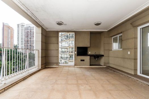 Foto 3 do(a) Apartamento de 4 quartos à venda em Jardim Fonte do Morumbi, São Paulo