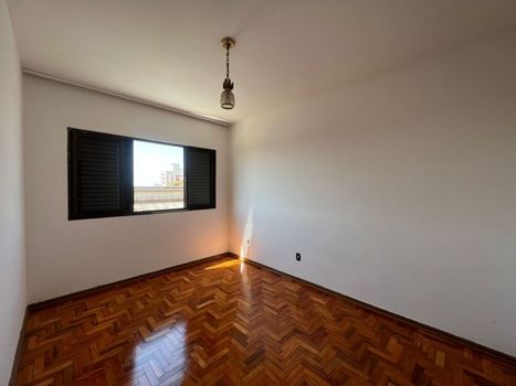 Foto 11 do(a) Apartamento de 3 quartos à venda em Jardim Londrilar, Londrina