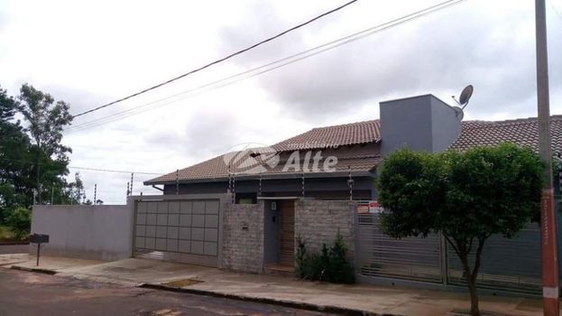 Foto 1 do(a) Casa de 3 quartos à venda em null, Loanda