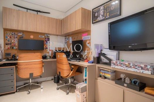 Foto 17 do(a) Casa em Condomínio de 4 quartos à venda em Vila Sofia, São Paulo