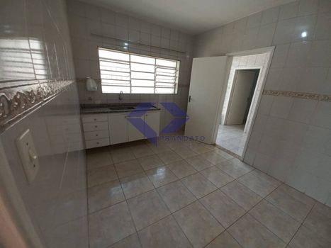 Foto 7 do(a) Casa de 3 quartos à venda em Jardim Aeroporto, São Paulo