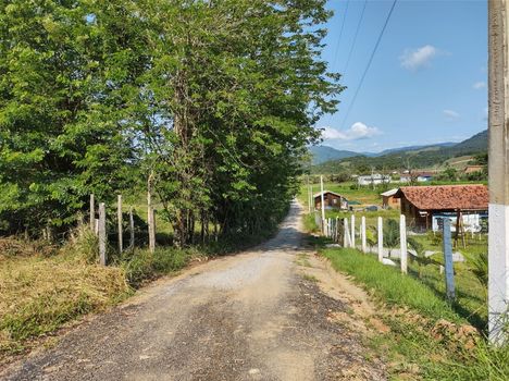 Foto 7 do(a) Fazenda / Sítio / Chácara de 1 quartos à venda em Área Rural de Biguaçu, Biguaçu