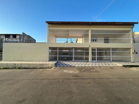 Foto 2 do(a) Casa de 5 quartos à venda em Parque Dois Irmãos, Fortaleza