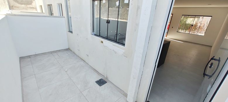 Foto 4 do(a) Casa de 2 quartos à venda em Pontal de Santa Marina, Caraguatatuba