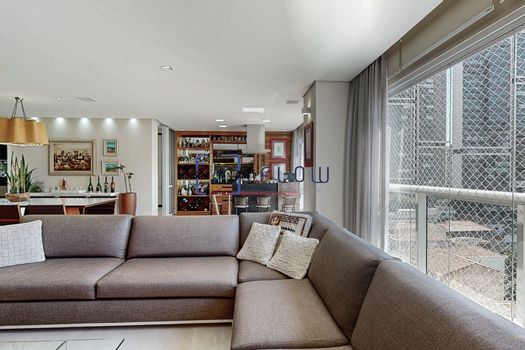 Foto 3 do(a) Apartamento de 3 quartos à venda em Vila Romana, São Paulo
