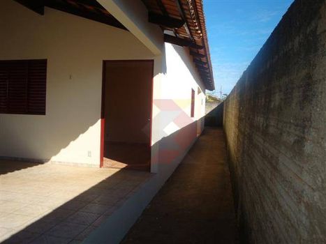 Foto 5 do(a) Casa de 3 quartos para alugar em Setor Jaó, Goiânia