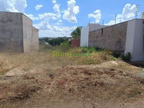 Foto 1 do(a) Terreno false à venda em Vila Emília, Maringá