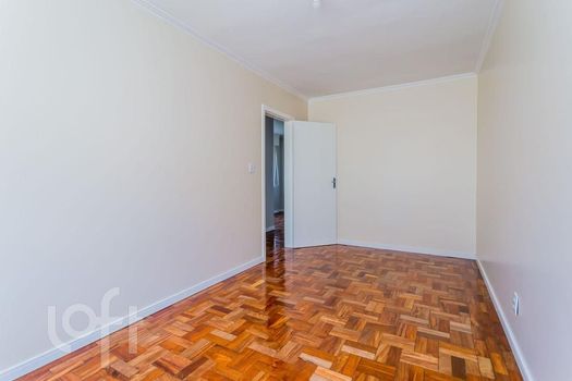 Foto 8 do(a) Apartamento de 2 quartos à venda em Passo da Areia, Porto Alegre