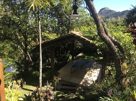 Foto 4 do(a) Casa de 4 quartos para alugar em Samambaia, Petrópolis