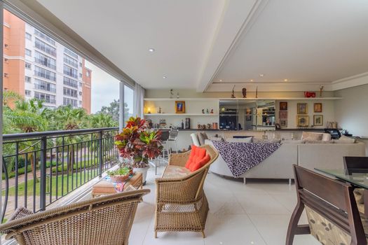 Foto 4 do(a) Apartamento de 3 quartos à venda em Jardim Europa, Porto Alegre