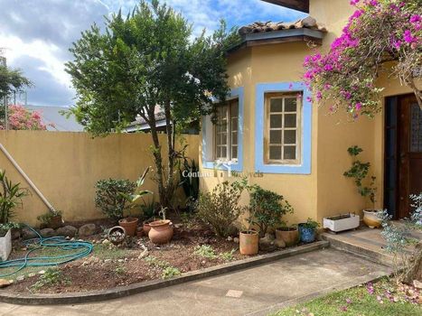 Foto 3 do(a) Casa de 3 quartos para alugar em Vila Petrópolis, Atibaia