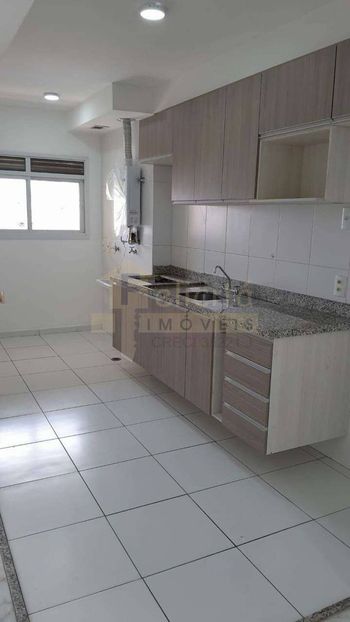 Foto 1 do(a) Apartamento de 2 quartos para alugar em Jardim Tupanci, Barueri