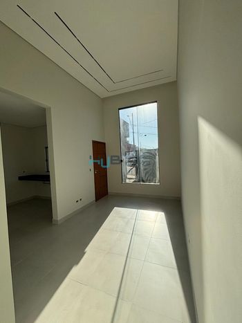 Foto 2 do(a) Casa de 3 quartos à venda em Colinas, Londrina