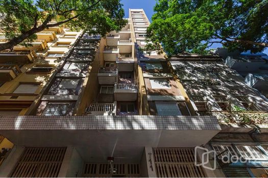 Foto 16 do(a) Apartamento de 1 quartos à venda em Centro Histórico, Porto Alegre