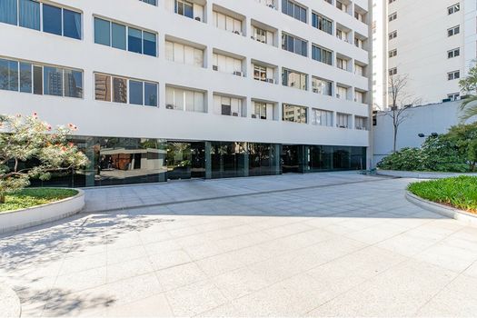 Foto 3 do(a) Apartamento de 2 quartos à venda em Jardim Europa, São Paulo