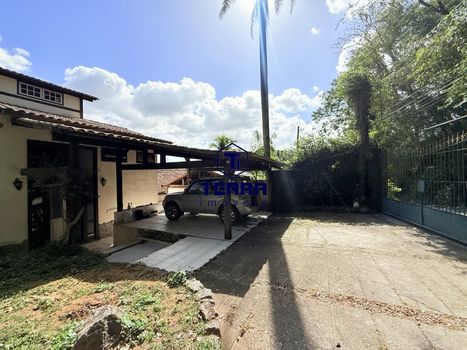 Foto 1 do(a) Casa de 5 quartos à venda em Vila Progresso, Niterói