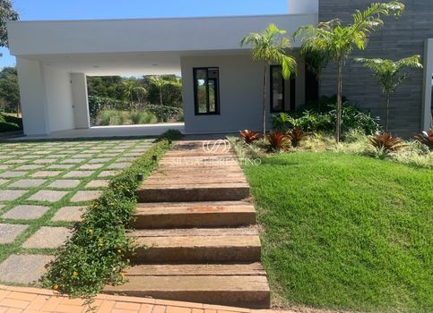 Foto 3 do(a) Casa de 4 quartos à venda em Chácaras Cataguá, Taubaté