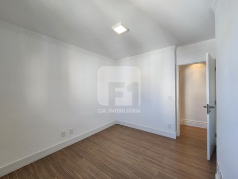 Foto 37 do(a) Cobertura de 3 quartos à venda em Centro, Florianópolis