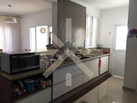 Foto 6 do(a) Casa de 3 quartos à venda em Condomínio Residencial Quebec, São Carlos