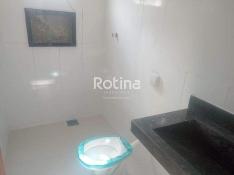 Foto 4 do(a) Casa de 2 quartos à venda em Jardim Europa, Uberlândia