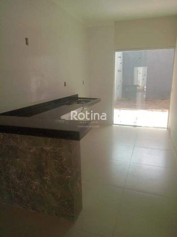 Foto 1 do(a) Casa de 2 quartos à venda em Jardim Europa, Uberlândia