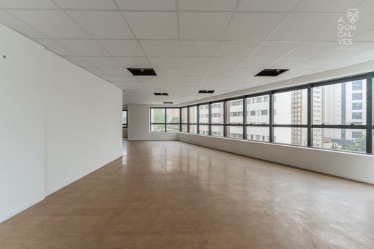 Foto 3 do(a) Sala / Conjunto Comercial false à venda em Água Verde, Curitiba