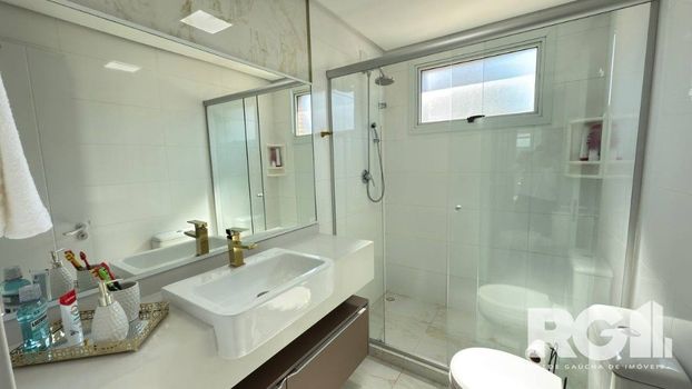 Foto 18 do(a) Apartamento de 3 quartos à venda em Jardim Lindóia, Porto Alegre
