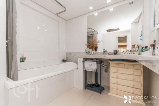 Foto 43 do(a) Apartamento de 3 quartos à venda em Bela Vista, Porto Alegre