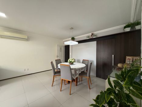 Foto 2 do(a) Apartamento de 3 quartos à venda em Jardim Renascença, São Luís