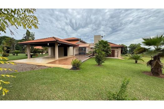 Foto 2 do(a) Fazenda / Sítio / Chácara de 3 quartos à venda em Jardim Ipê Pinheiro, Mogi Guaçu