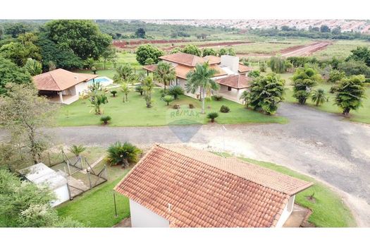 Foto 43 do(a) Fazenda / Sítio / Chácara de 3 quartos à venda em Jardim Ipê Pinheiro, Mogi Guaçu