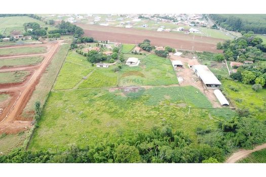 Foto 44 do(a) Fazenda / Sítio / Chácara de 3 quartos à venda em Jardim Ipê Pinheiro, Mogi Guaçu