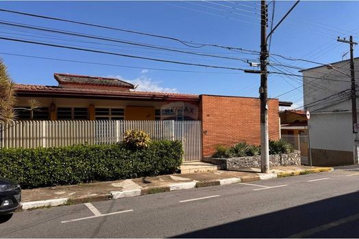 Foto 1 do(a) Casa de 4 quartos à venda em Centro, Bragança Paulista