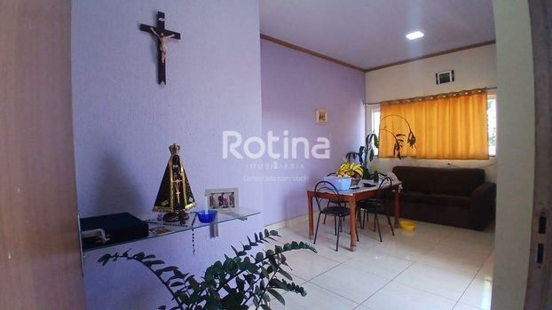Foto 2 do(a) Loja de 3 quartos à venda em São Jorge, Uberlândia