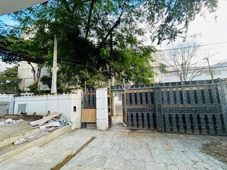 Foto 12 do(a) Sala / Conjunto Comercial false para alugar em Pitangueiras, Guarujá