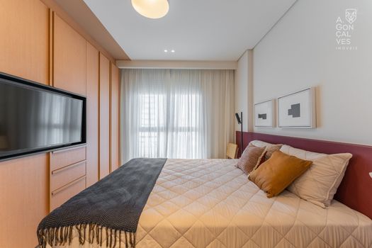 Foto 30 do(a) Apartamento de 2 quartos à venda em Centro, Curitiba