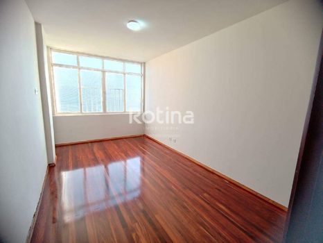 Foto 6 do(a) Apartamento de 3 quartos à venda em Centro, Uberlândia