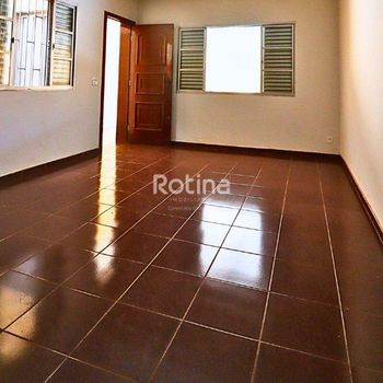 Foto 2 do(a) Casa de 5 quartos à venda em Segismundo Pereira, Uberlândia