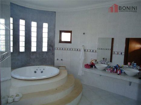 Foto 18 do(a) Fazenda / Sítio / Chácara de 4 quartos à venda em Chácara Letônia, Americana