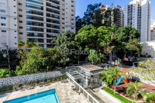 Foto 6 do(a) Apartamento de 2 quartos à venda em Cidade Monções, São Paulo